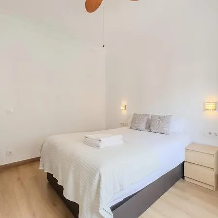 Bed&Bcn Mas Apartments L'Hospitalet de Llobregat Exterior photo
